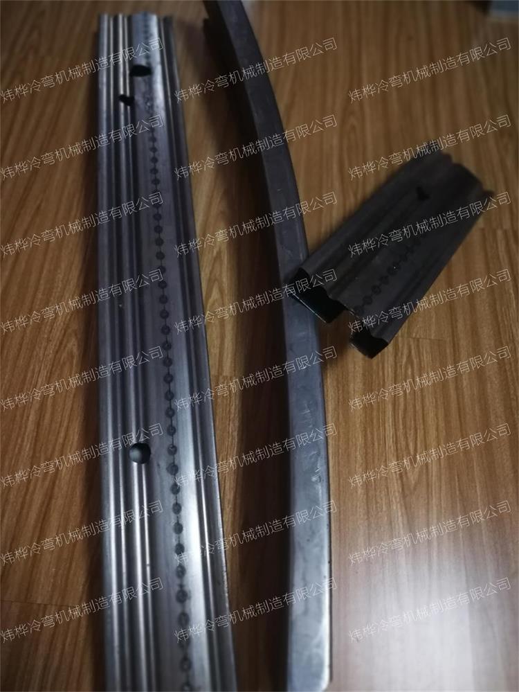 加强型汽车防撞梁-2.jpg