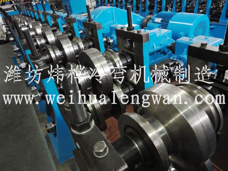 抗震支架成型生产线